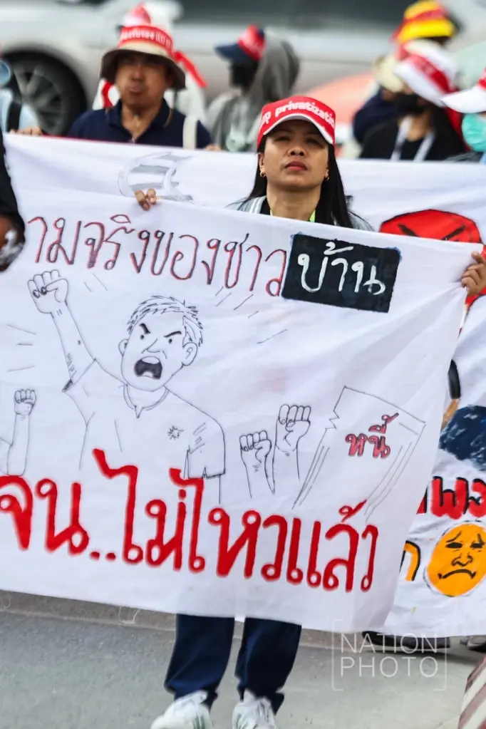 "รวยไม่ไหวแล้วโว้ย!" เสียงสะท้อนจากพี่น้องแรงงาน 27 เครือข่าย เดินขบวนยื่น 8 ข้อเรียกร้อง