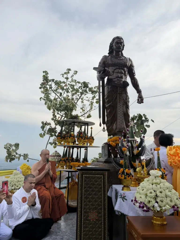 พระสังฆราชศรีลังกา เยือนไทยสมโภชรูปเหมือนพระเจ้าอโศกมหาราช