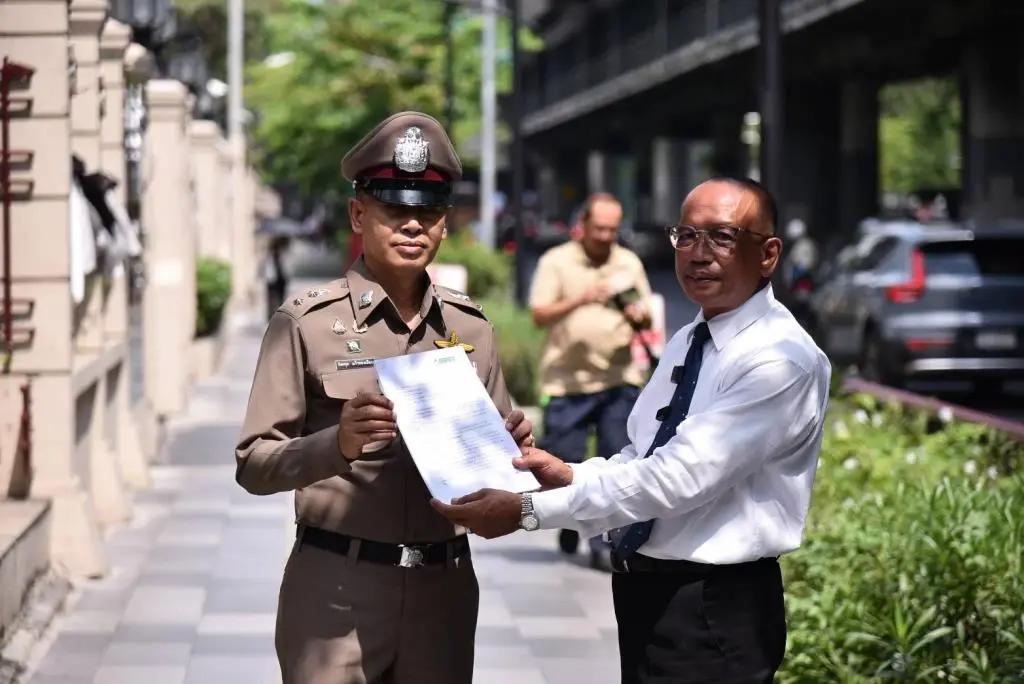 ทนาย "กมลศักดิ์" บุก ตร.จี้ขยายผลหาตัว "ผู้บงการ" ลอบยิง สส.นราธิวาส