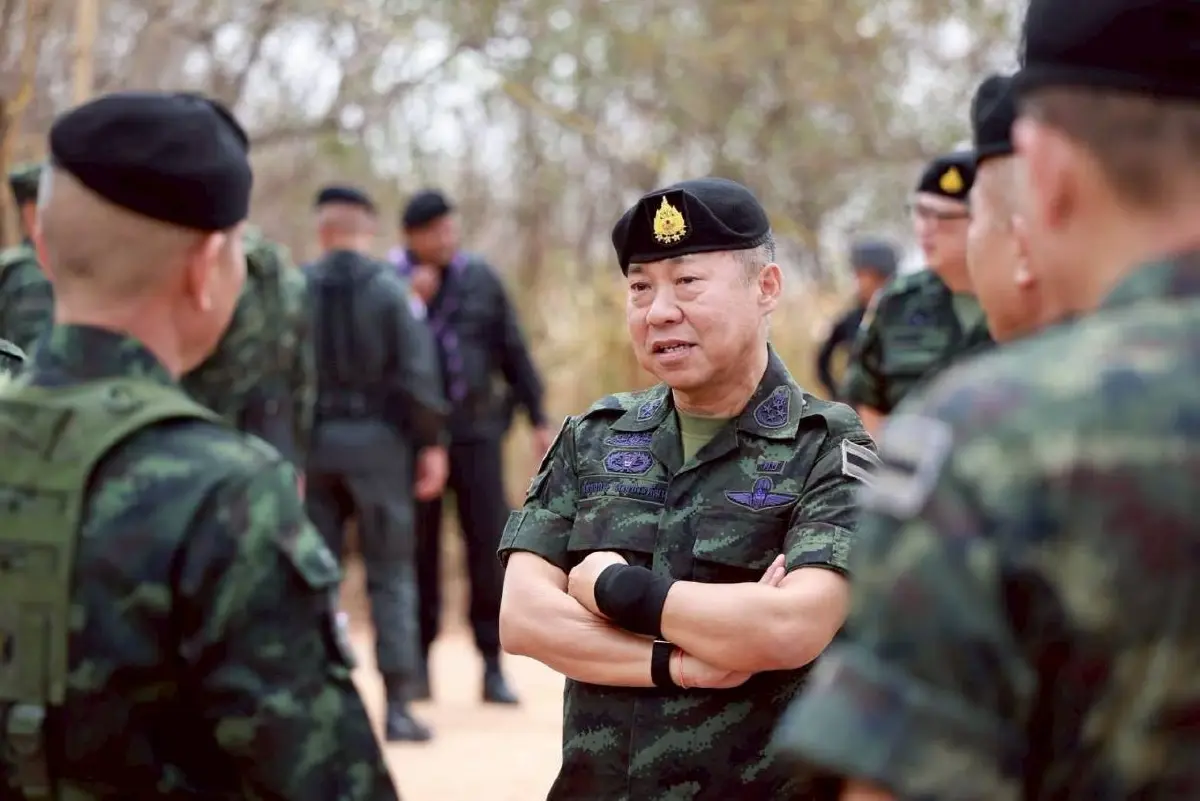 พลเอก ชัยพฤกษ์ ด้วงประพัฒน์ เสนาธิการทหารบก (เสธ.ทบ.)