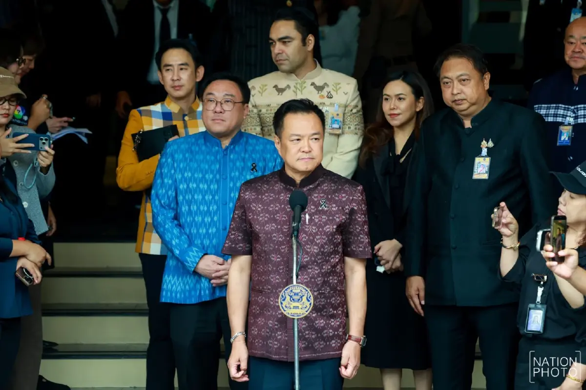 นายอนุทิน ชาญวีรกูล นายกรัฐมนตรีและรัฐมนตรีว่าการกระทรวงมหาดไทย