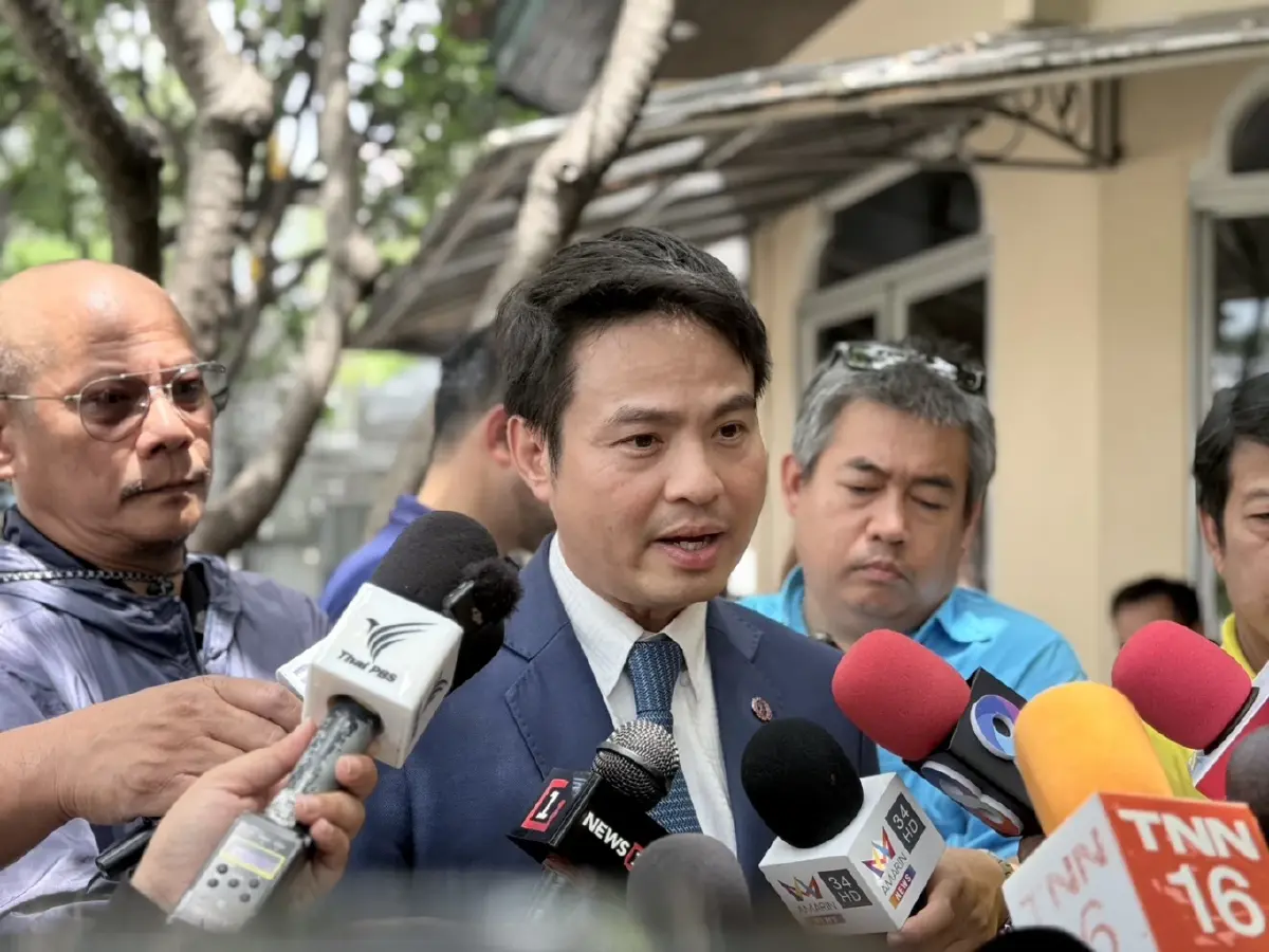 ภราดร ปริศนานันทกุล รัฐมนตรีประจำสำนักนายกรัฐมนตรี 