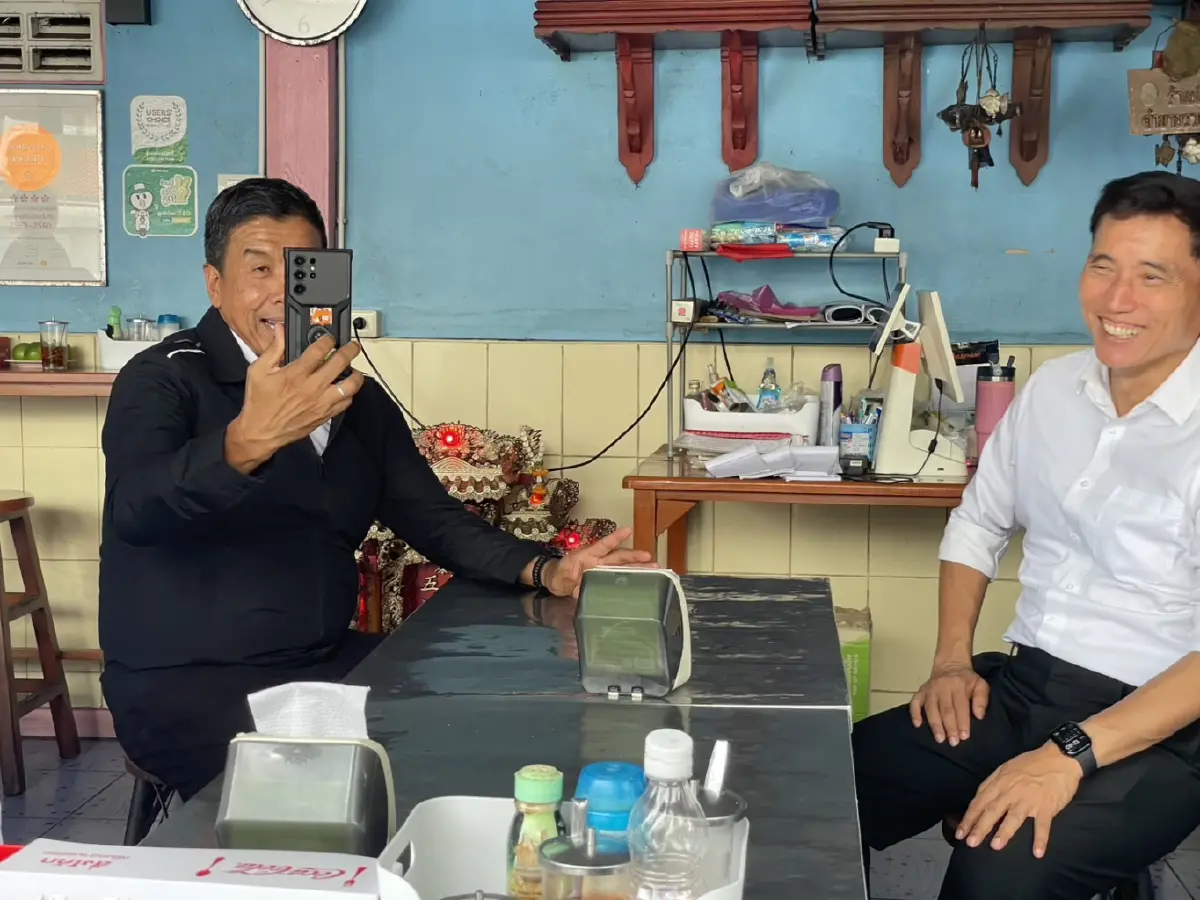 ย้อนวันวานที่ร้านเดิม! “ชัชชาติ” ควงผู้บริหาร กทม. อำลาตำแหน่ง แวะร้าน "เป็ดอ้วน"