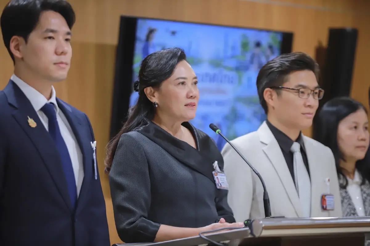 นางฐิติมา ฉายแสง ประธานคณะกรรมาธิการการอุดมศึกษา วิทยาศาสตร์ วิจัย และนวัตกรรม สภาผู้แทนราษฎร 