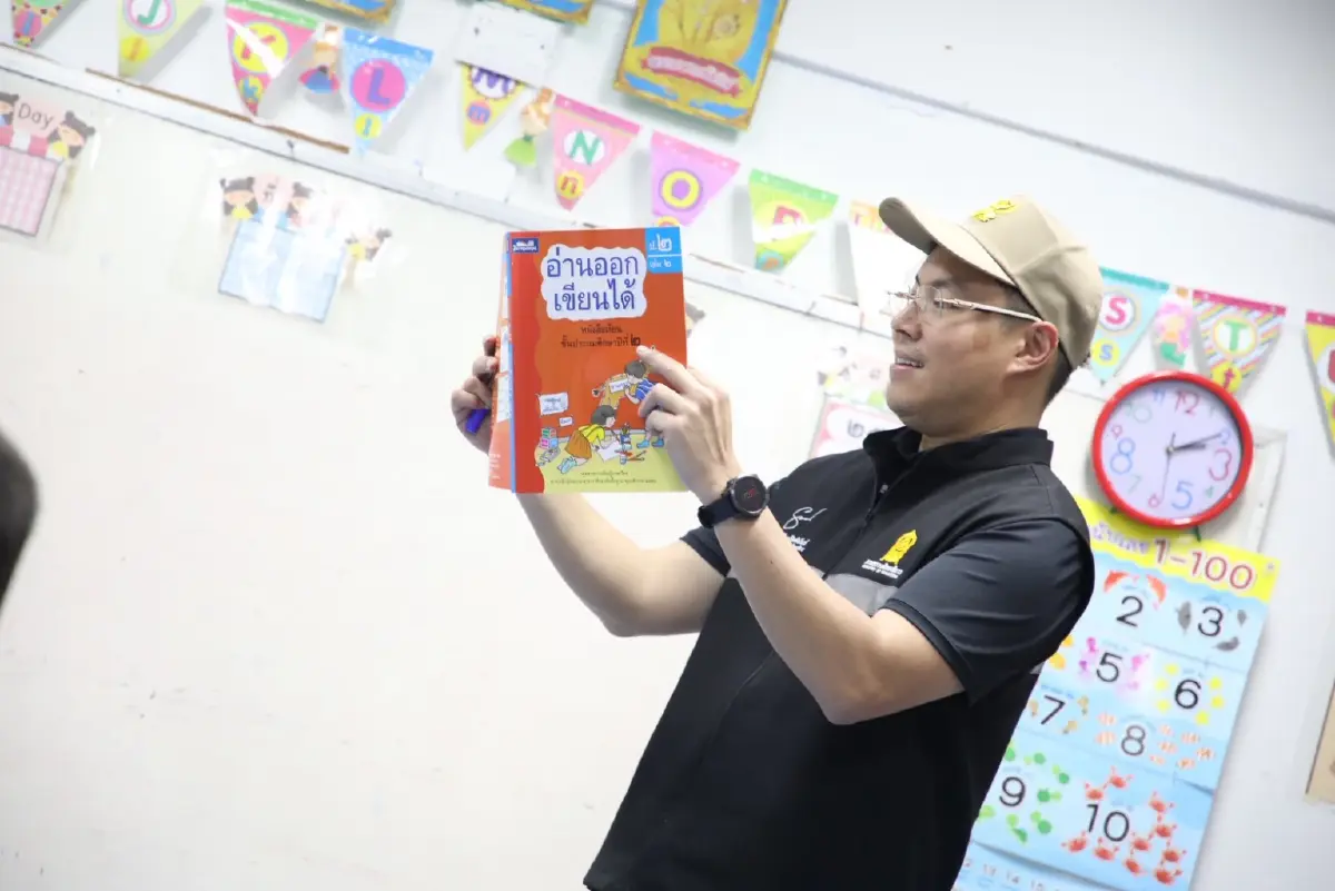 รมช.ศธ.ขึ้นดอยรับฟังปัญหาครู-นร.พื้นที่สูง - ชูลดเหลื่อมล้ำ