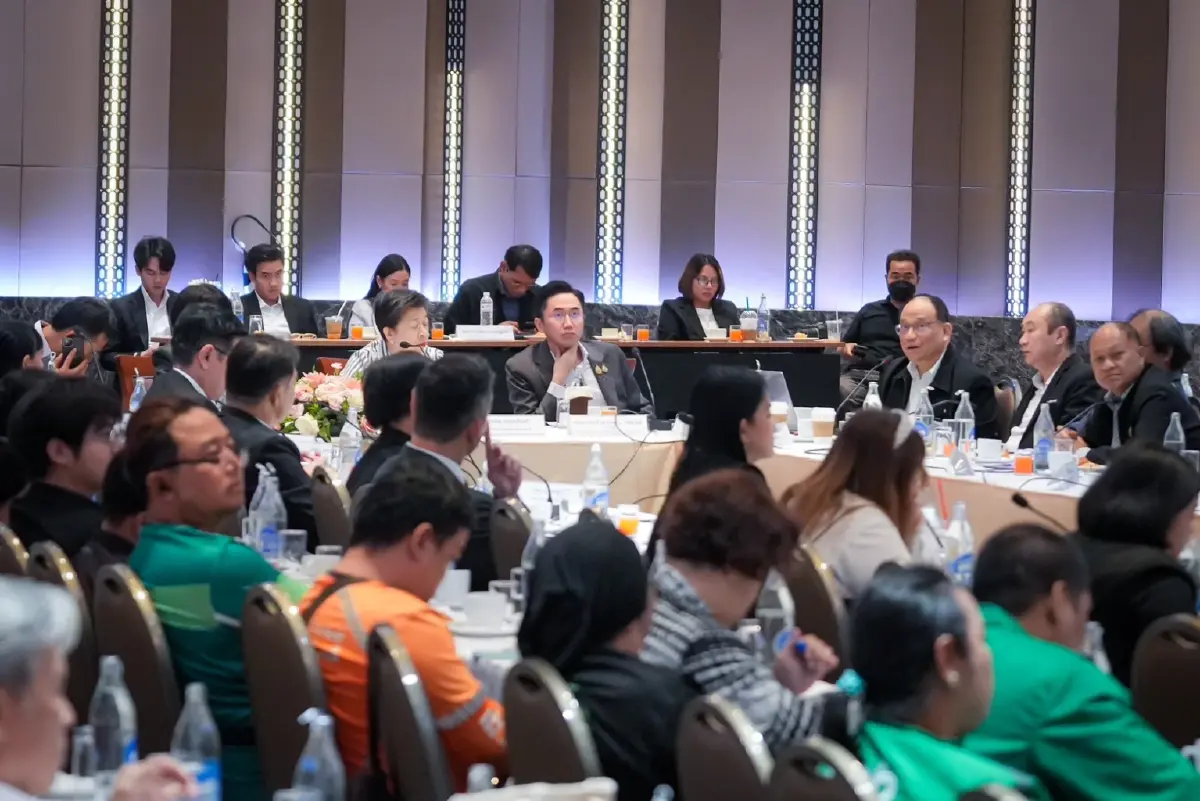 “ยศชนัน” ร่วมวงเสวนา PM 2.5 ชูโมเดลแก้ปัญหาแบบ “เข้าใจพื้นที่” ผสานเทคโนโลยี-ภูมิปัญญาชาวบ้าน