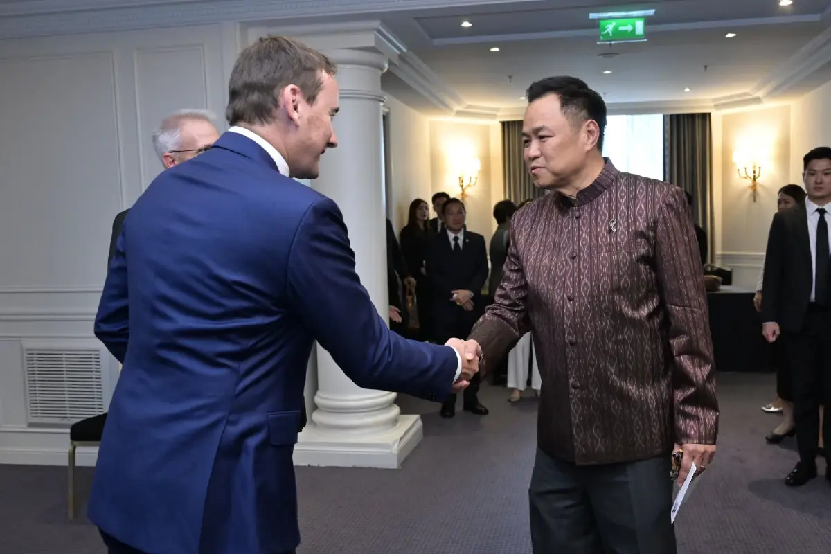 "อนุทิน" ลุยกรุงปารีส! ถก 3 ยักษ์ใหญ่เอกชนไทย หนุนดัน FTA ไทย-EU หนุนร้านอาหารไทยแท้ยึดตลาดยุโรป (มีคลิป)