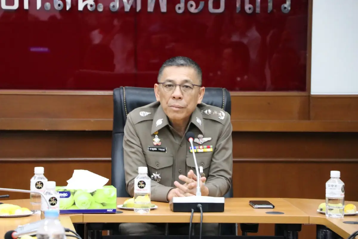 "บิ๊กหยม" อดีต ผบช.น. เปิดตัวชิงผู้ว่าฯ กทม. - ทีม ส.ก. พรุ่งนี้