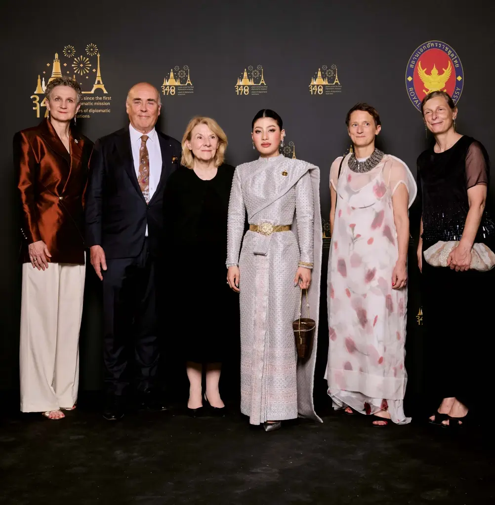 "ราชพัสตราไทยสู่สากล"  อัตลักษณ์ไทยสู่เวทีโลก ผ่านพลัง แฟชั่น ศิลปะ มรดกทางวัฒนธรรม