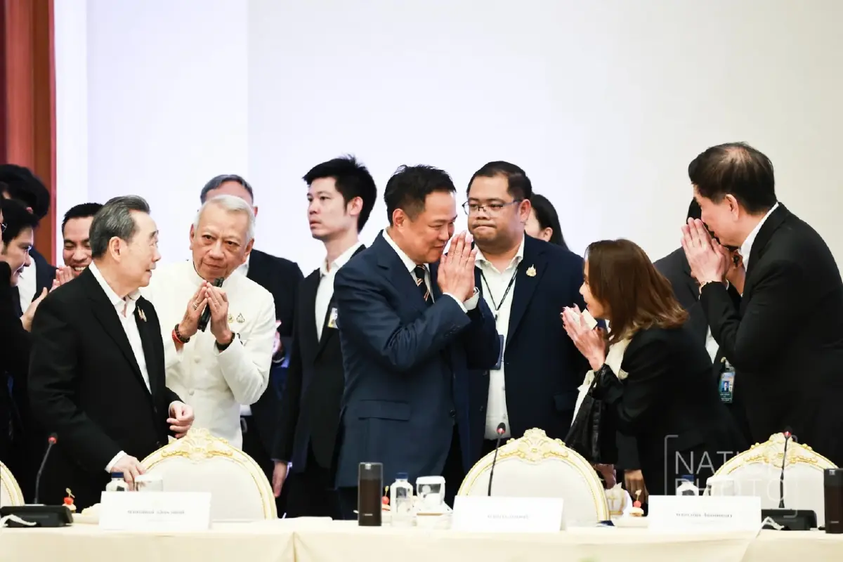 อนุทินล้อมวง 10 ยักษ์ธุรกิจ ปลดล็อกกฎหมายดันไทยยืนหนึ่งอาเซียน