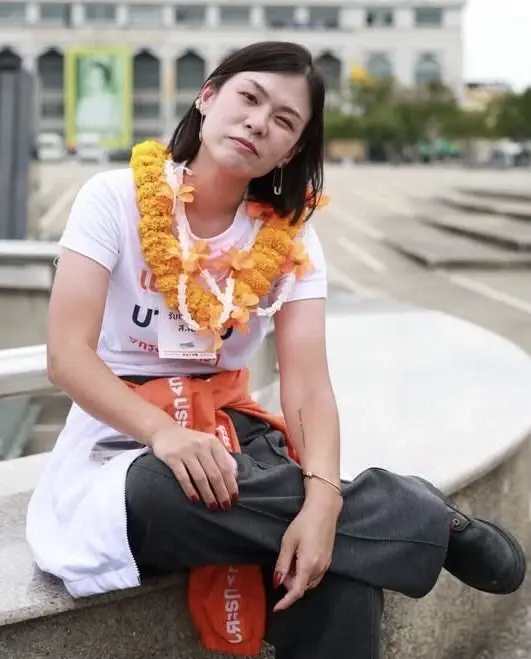 แชมป์เก่า เนอส์ ภัทราภรณ์ ส้มบางซื่อ 