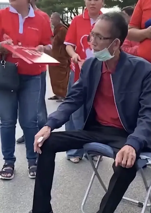 เสี่ยเกรียง สุขภาพไม่ดี แต่ก็มาต้อนรับนายใหญ่ พร้อมแดงอุบล