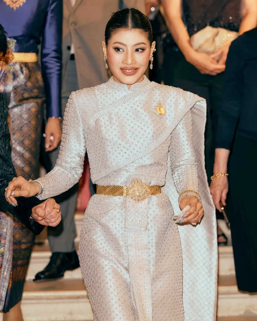 "ราชพัสตราไทยสู่สากล"  อัตลักษณ์ไทยสู่เวทีโลก ผ่านพลัง แฟชั่น ศิลปะ มรดกทางวัฒนธรรม