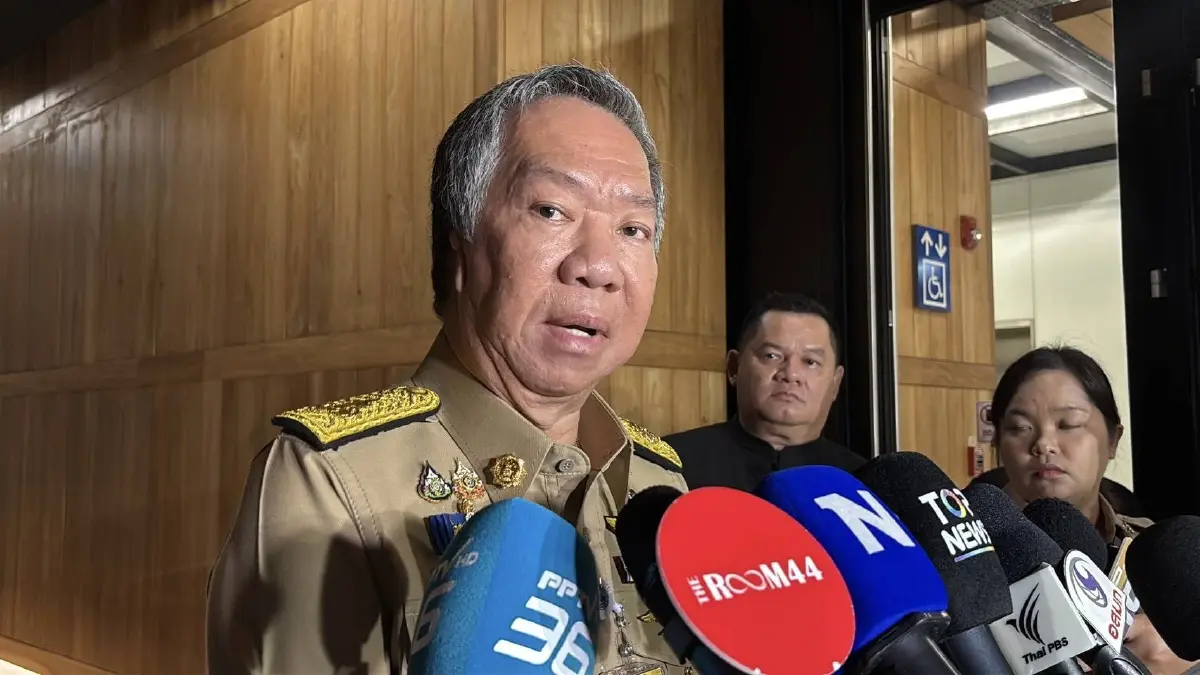 ปฏิเสธความผิดไม่ได้! พบคนขับรถไฟ "ฉี่ม่วง" กมธ.คมนาคม สั่งเรียกทุกหน่วยแจงปมชนรถเมล์ 20 พ.ค.นี้