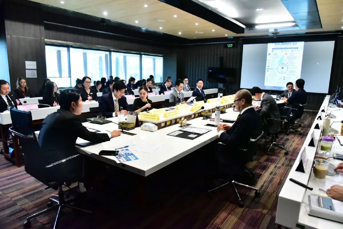 กมธ.ต่างประเทศ บี้ กต. แจงปม MOU 44 ย้ำการทูตกัมพูชาไม่ต้องรีบ