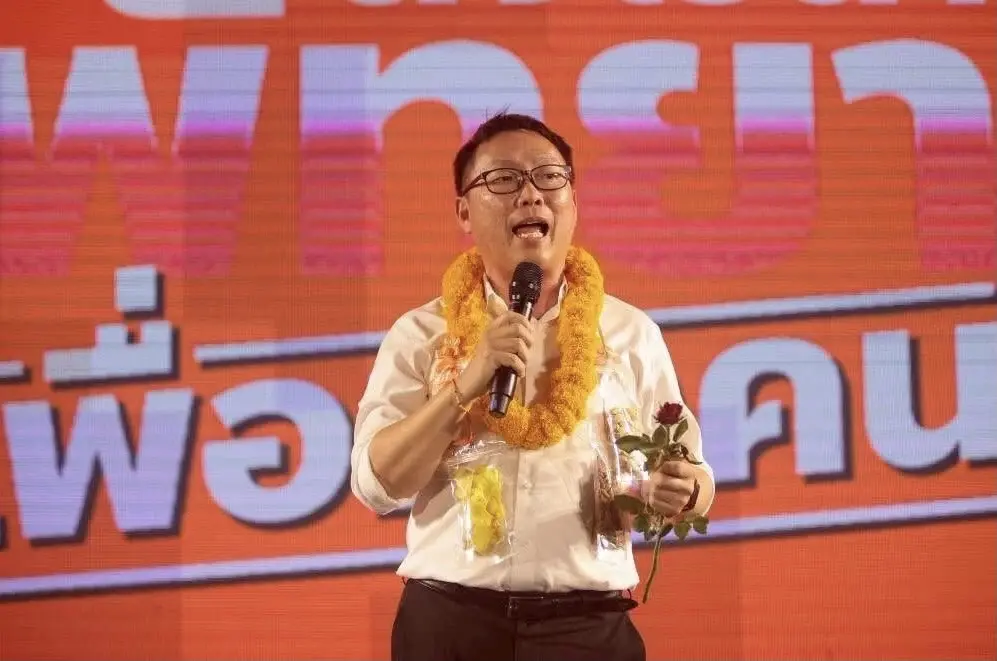 เดิมพันส้ม “ธนาธร” ดันบ้านใหญ่พัทยา-นาเกลือ “อิทธิวัฒน์” สางแค้นบ้านใหญ่ชลบุรี