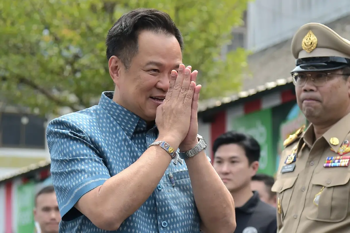 "อนุทิน" ควง "ศุภจี" คิกออฟไทยช่วยไทย เมินดรามาไล่ รมต. ยันเบาๆ เดี๋ยวจุก