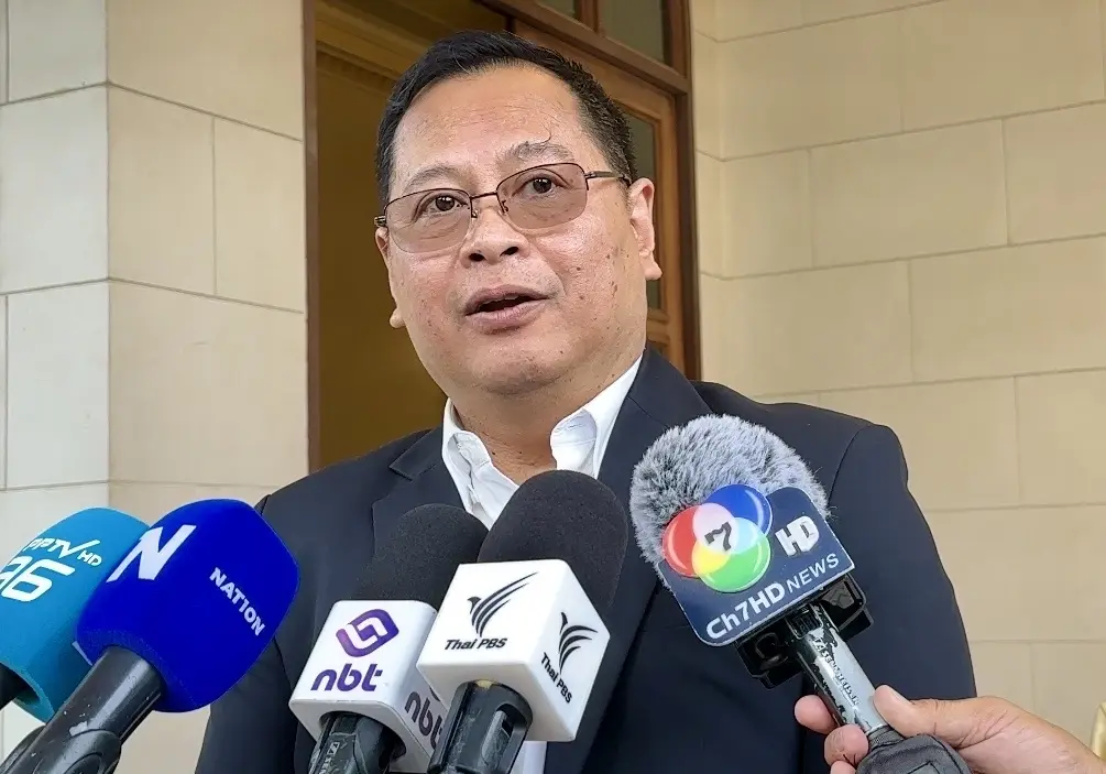 นายปกรณ์ นิลประพันธ์ รองนายกรัฐมนตรี