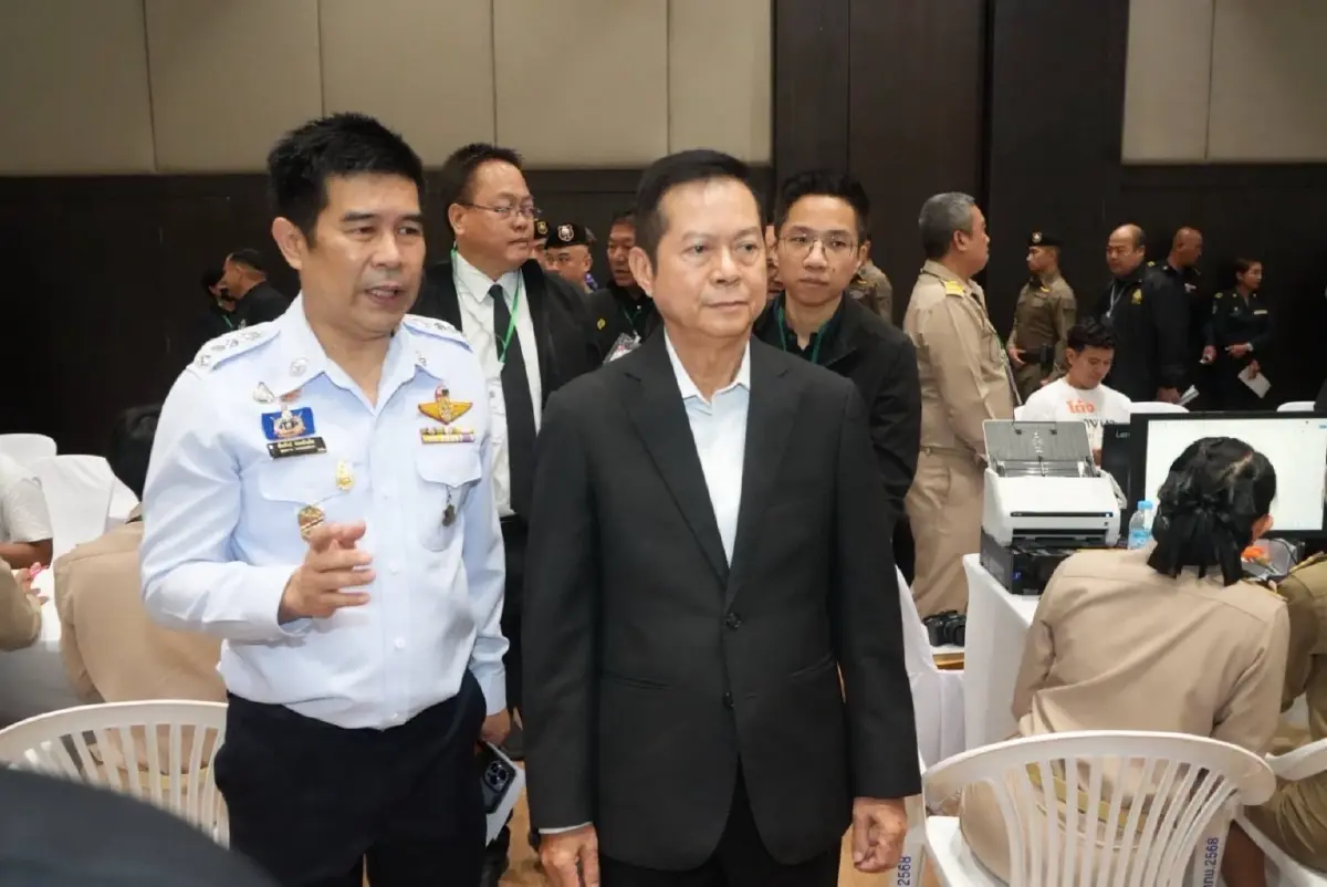 "ปธ.กกต."  ยันพร้อม "เลือกตั้งกทม.-พัทยา" เข้มมาตรการกันโกง ประทับตราบัตรทุกใบ ย้ำไม่มีบาร์โค้ด