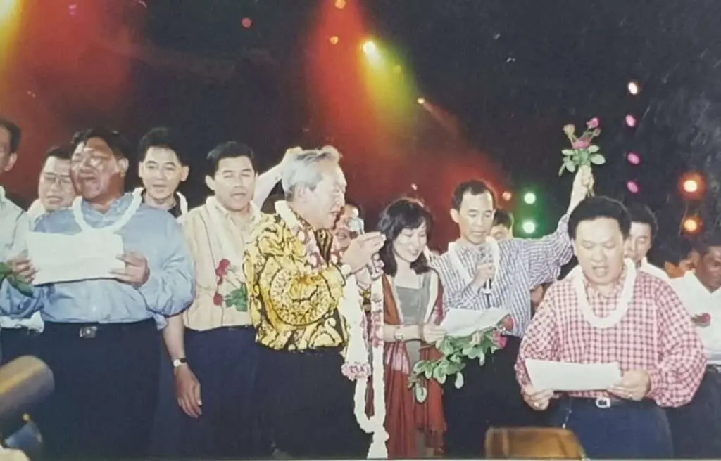 “สุวัจน์” นำชาวโคราช รำลึก 28 ปี "น้าชาติ" วิสัยทัศน์เปลี่ยนสนามรบเป็นสนามการค้า