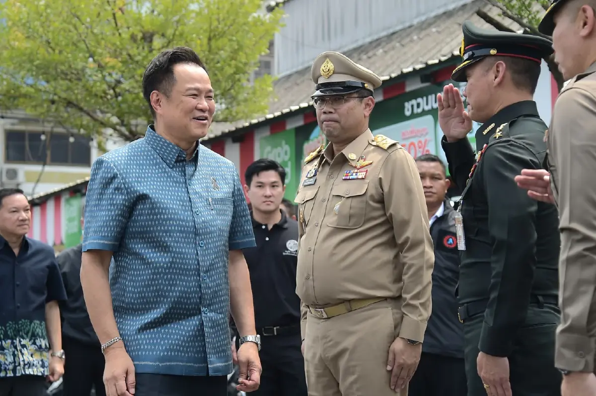 "อนุทิน" ควง "ศุภจี" คิกออฟไทยช่วยไทย เมินดรามาไล่ รมต. ยันเบาๆ เดี๋ยวจุก