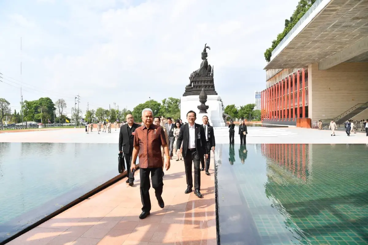 แลนด์มาร์คใหม่! "ประธานโสภณ" สั่งพลิกโฉมรัฐสภา ดัน "ศาลาแก้ว-ลาน ร.7" เป็นปอดแห่งใหม่ใจกลางกรุง