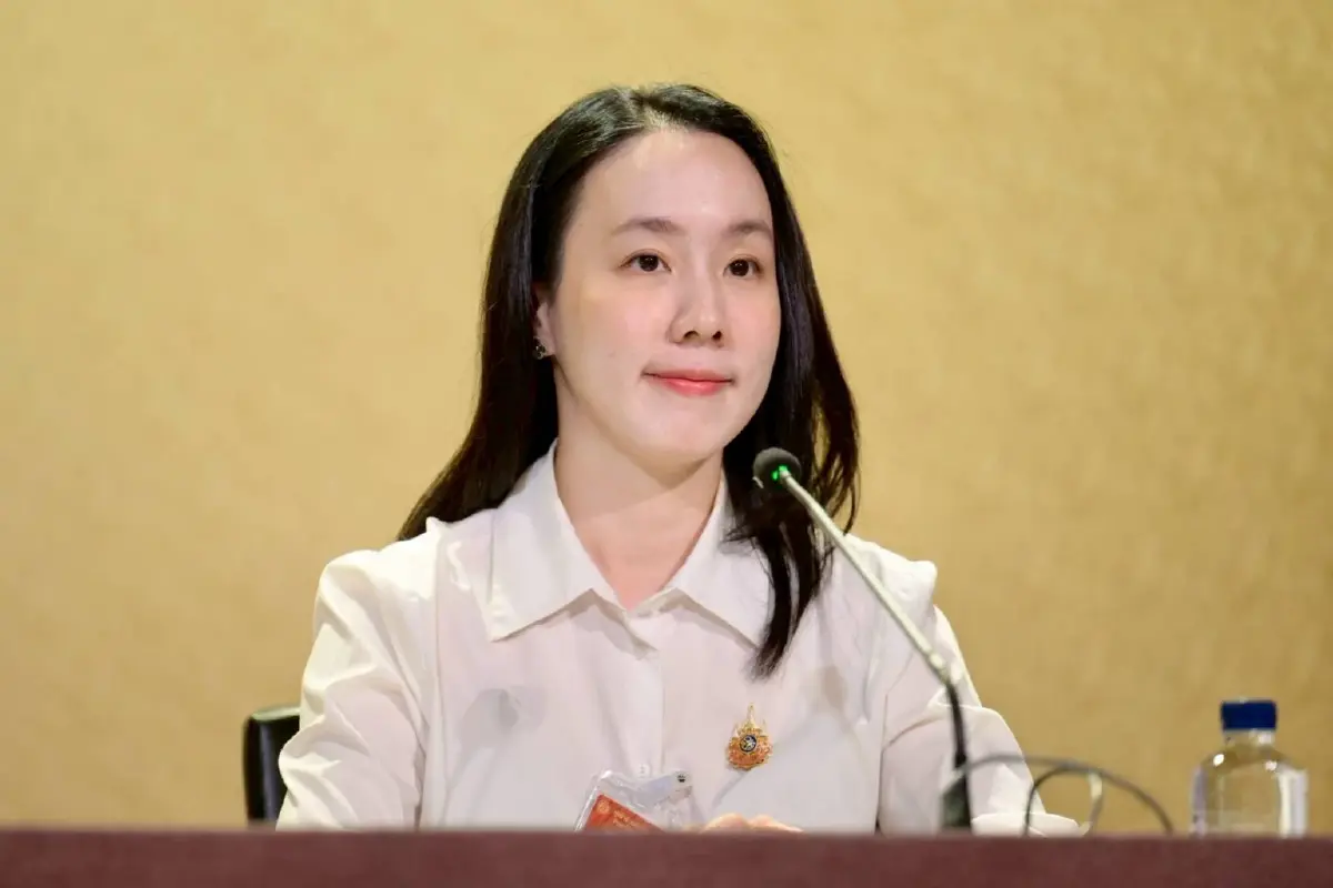 นางสาวลลิดา เพริศวิวัฒนา รองโฆษกประจำสำนักนายกรัฐมนตรี