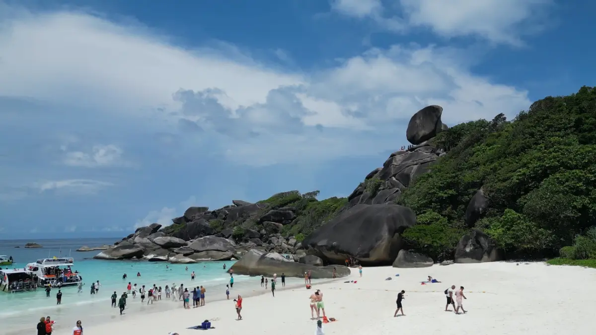 ไทยสร้างชื่อ! “อ่าวเกือก” เกาะสิมิลัน ติดอันดับ 10 “World’s 50 Best Beaches” (มีคลิป)