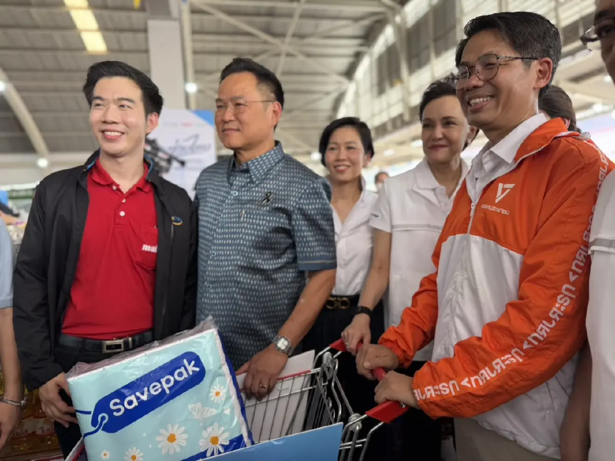 "อนุทิน" ควง "ศุภจี" คิกออฟไทยช่วยไทย เมินดรามาไล่ รมต. ยันเบาๆ เดี๋ยวจุก