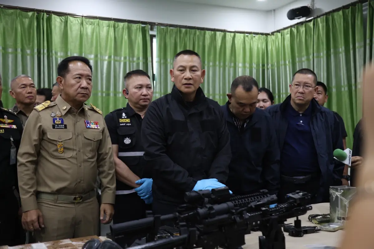 ฟลุคจับ “หนุ่มจีน-คลังแสง” ร้ายแรงกว่าเจอก่อการร้าย? สัญชาติไทย ทำง่ายๆ แค่จ่ายเงิน