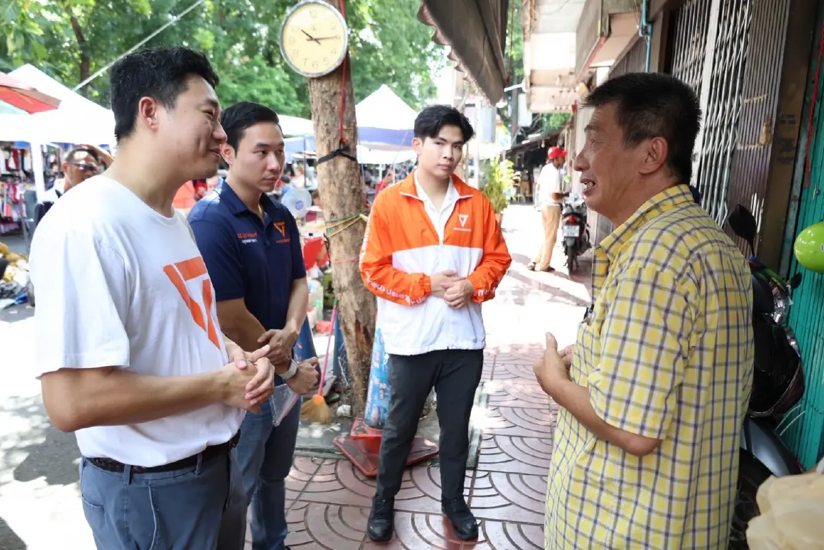 “ปชน.” ลุยสัมพันธวงศ์ เสวนา ค้าขายง่าย จัดระเบียบหาบเร่แบบเข้าใจเมือง