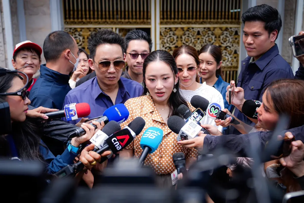 "ครอบครัวชินวัตร" พร้อมหน้า! เยี่ยม "ทักษิณ" ผ่านลูกกรงครั้งสุดท้าย ก่อนปล่อยตัวพักโทษ 11 พ.ค.นี้