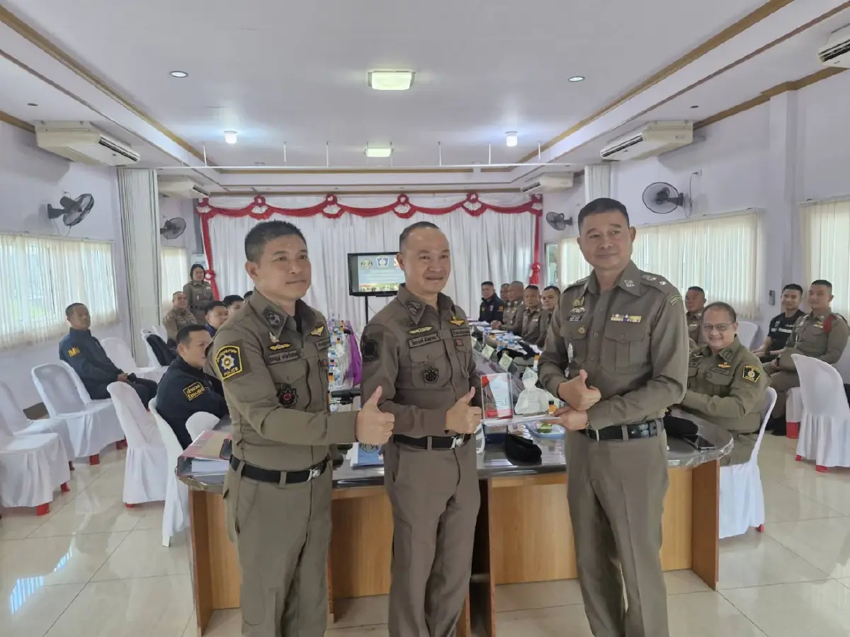 “บิ๊กอรรถ” ลงพื้นที่สระแก้ว ขยายผลคดีตำรวจอุ้มรีดทรัพย์ชาวจีน โยงอาชญากรรมข้ามชาติ