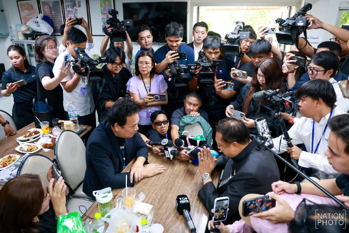 "สุชาติ" เคลียร์ใจสื่อถึงรังนกกระจอก! หลังฉุน "เดินชนไหล่นักข่าว" ปมจี้ถาม "สินบนกรมควบคุมมลพิษ"