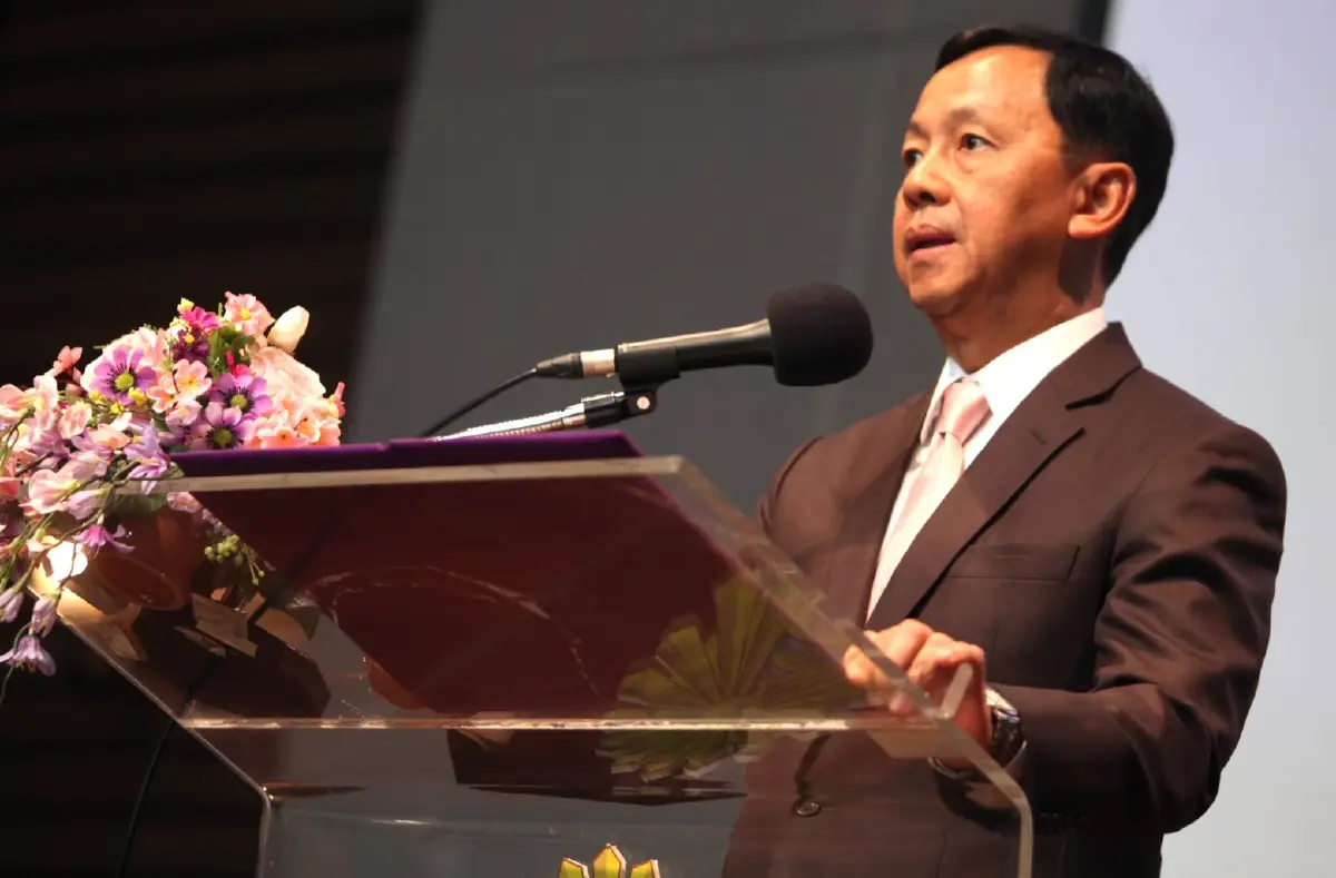 พล.ต.อ.วัชรพล ประสารราชกิจ 