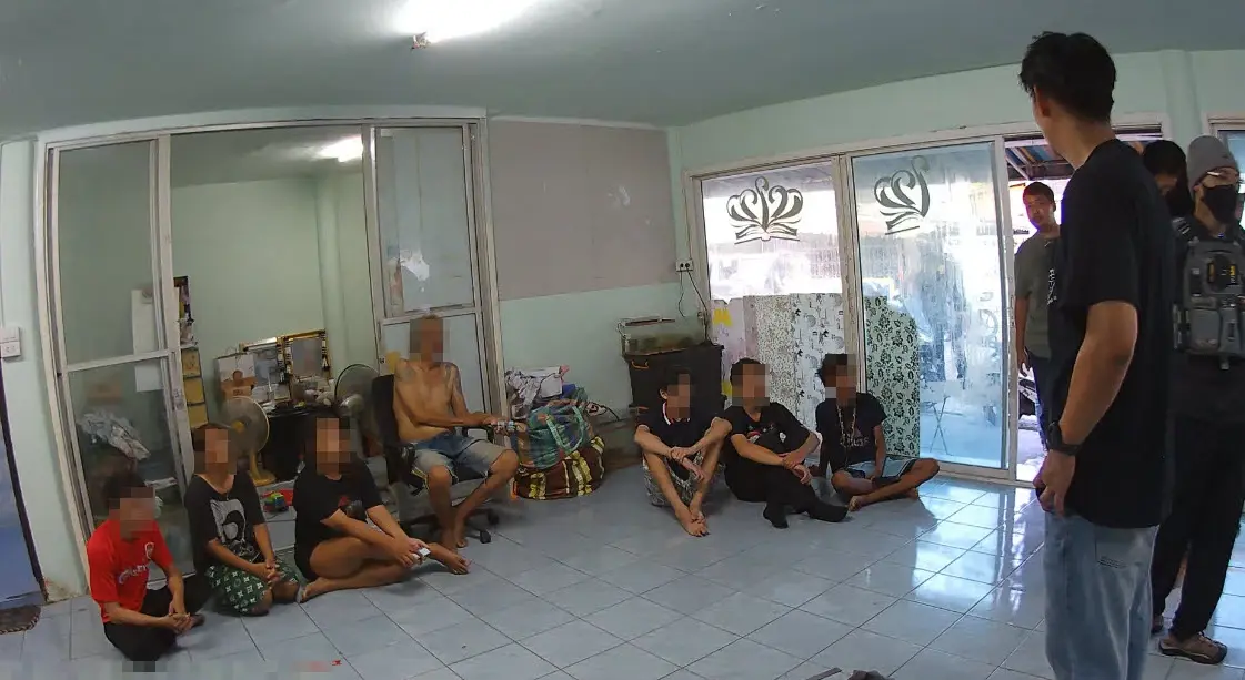 สืบนครบาลอำพราง "รถขายทุเรียน" บุกทลายแหล่งยา-สล็อตอุดมสุข