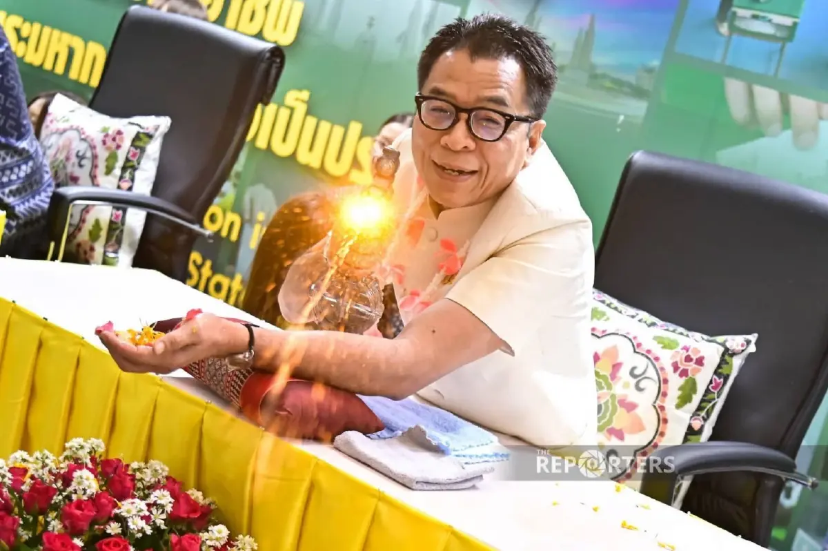 "แสวง" เผย ที่ประชุม กกต. เริ่มถกคดี "ฮั้ว สว." บอกข้อมูลหลักฐานมีจำนวนมาก ยังไม่ยืนยันจะ "เสร็จเมื่อไหร่"