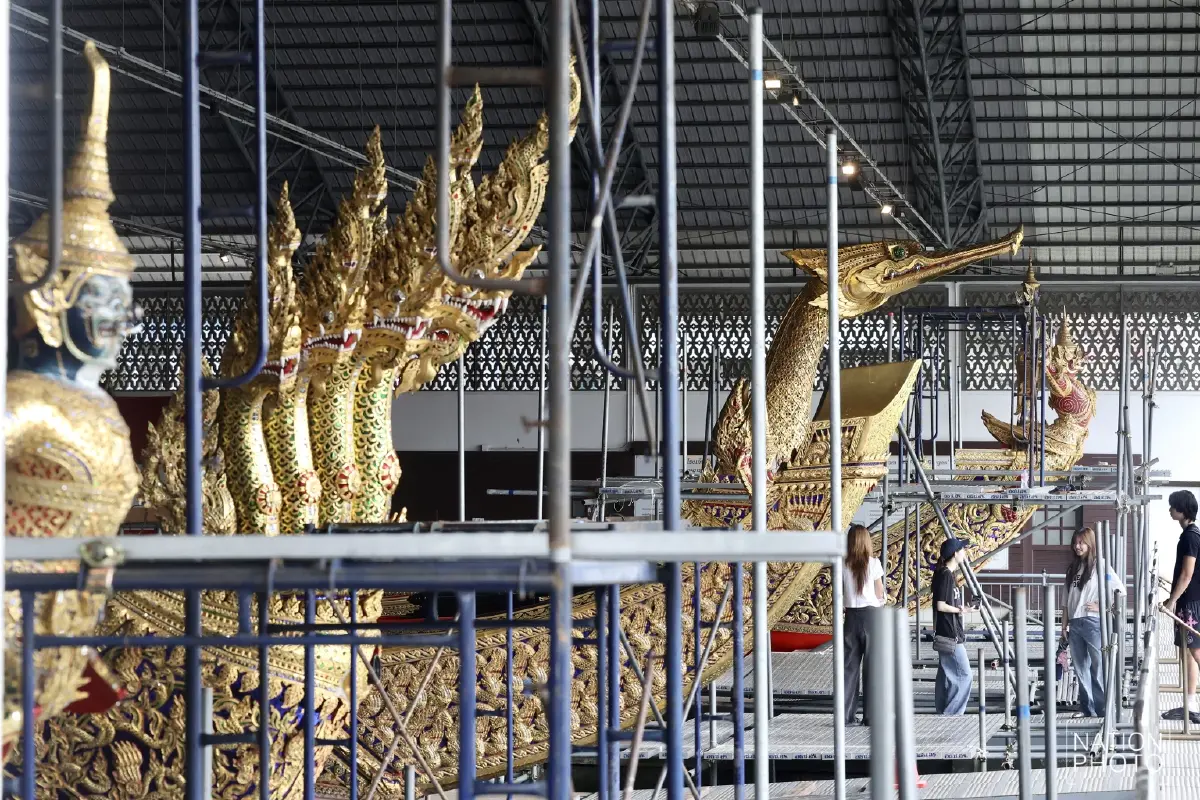 ทร.ซ้อมเข้มฝีพาย 2.2พันนาย เตรียมขบวนพยุหยาตราทางชลมารค