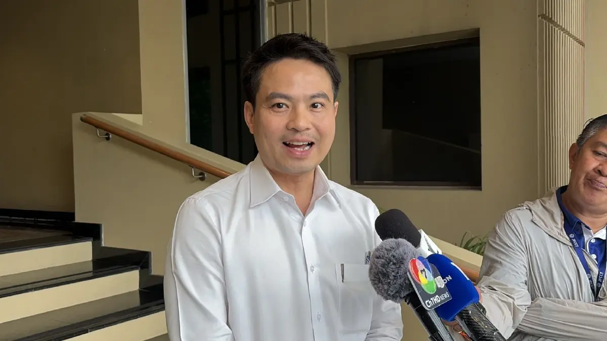 นายภราดร ปริศนานันทกุล รัฐมนตรีประจำสำนักนายกรัฐมนตรี