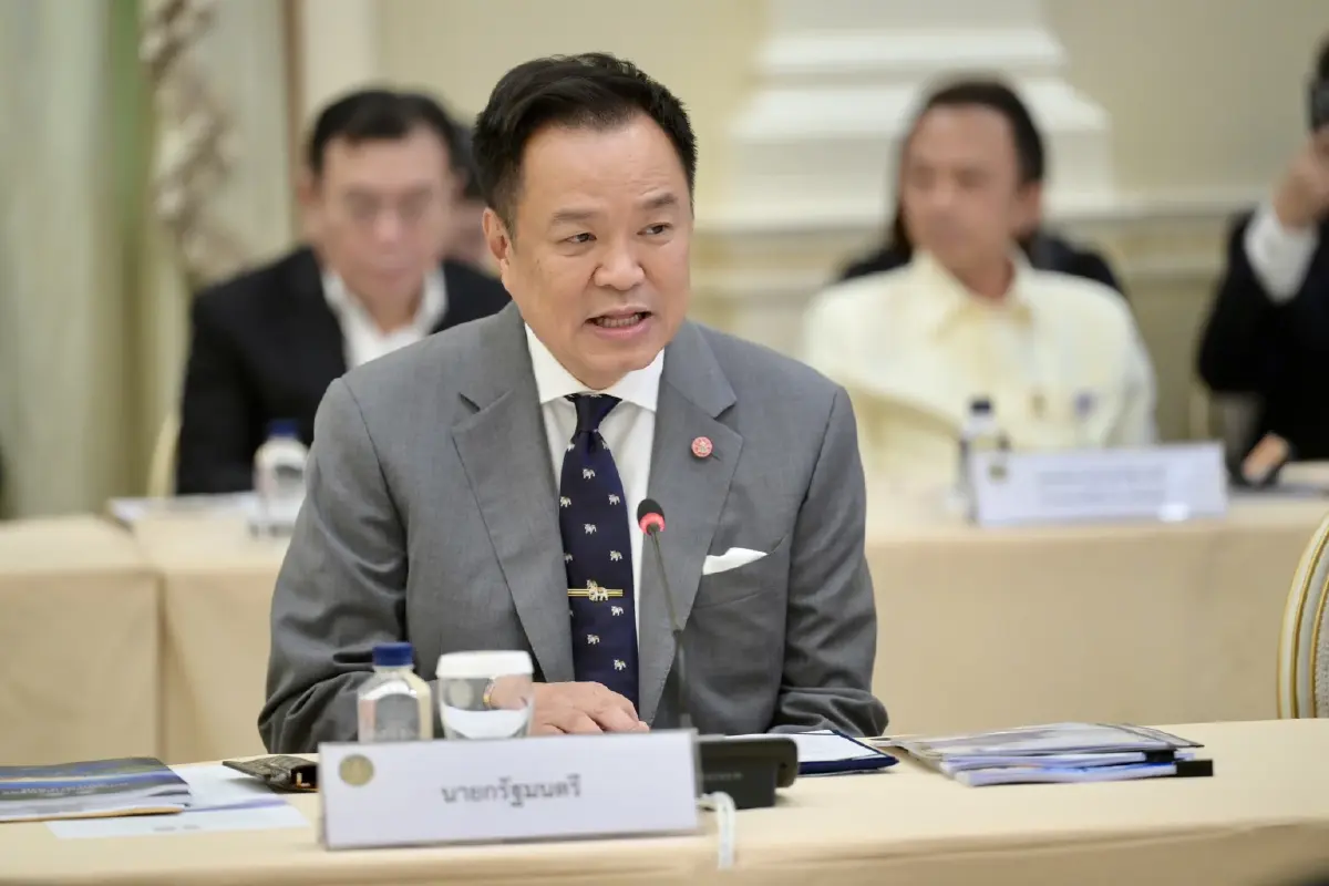 "นายกฯ" รับลูก "หอการค้าไทย" ตั้ง กรอ. ยกระดับขีดความสามารถแข่งขัน "แก้ไขปัญหาคอร์รัปชันแห่งชาติ-หนุน SMEs"