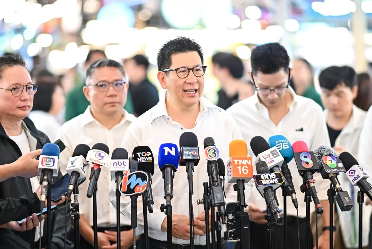 "เอกนิติ" ลุยตลาดธนบุรี ดีเดย์วันแรก "ไทยช่วยไทยพลัส" ยอด 3 ชม. ใช้จ่ายพุ่ง 170 ล้าน!