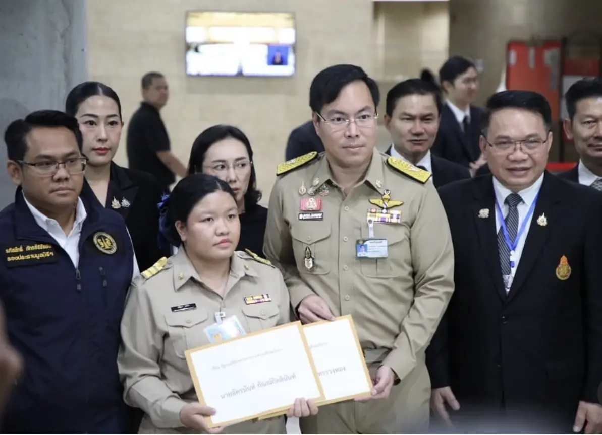 รมช.ศธ.รับหนังสือ “ครูนิ่ม” สอบข้อเท็จจริงบรรจุข้าราชการ