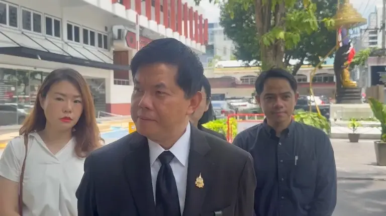 ศาสตราจารย์ ดร.ชลวิทย์ เจียรจิตต์ อธิการบดีมหาวิทยาลัยศรีนครินทรวิโรฒ (มศว)