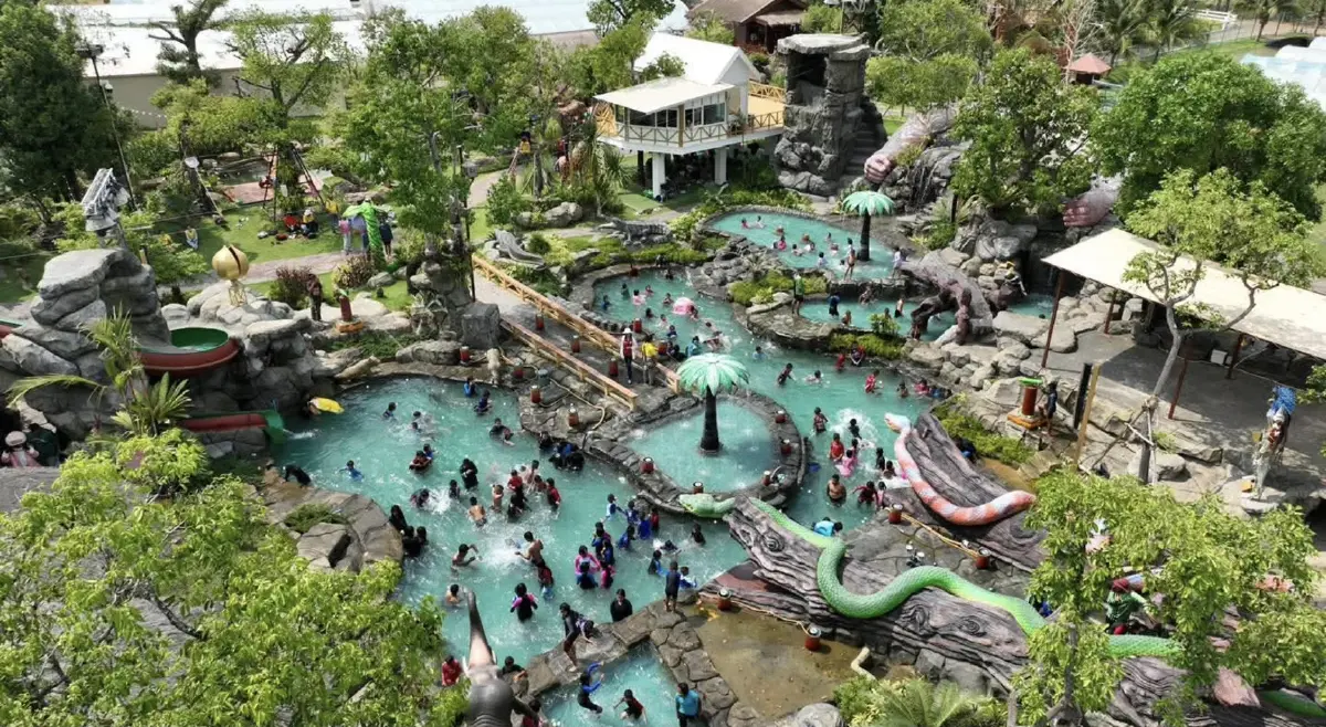 บ้านสวนฟรุ๊ตการ์เด้นฯ ที่ ต.เมืองแฝก อ.ลำปลายมาศ