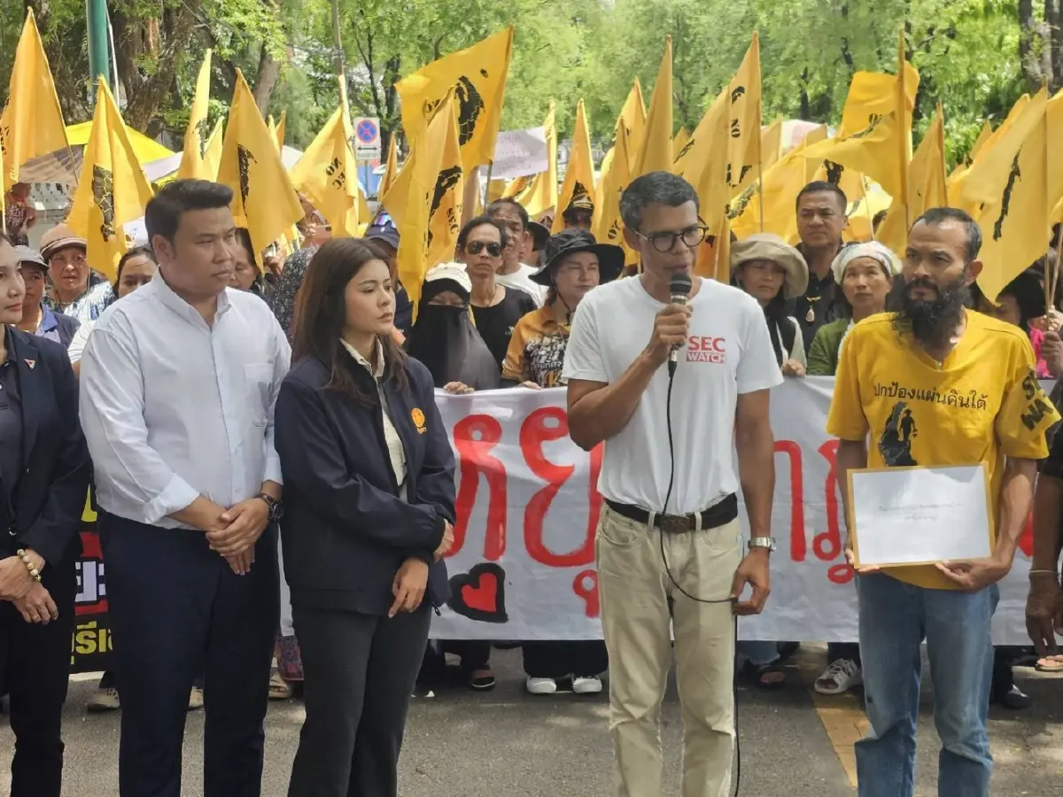 "ม็อบ SEC" ปักหลักหน้าทำเนียบฯ กดดัน "นายกฯ" พบประชาชน ยื่นค้าน "แลนด์บริดจ์-ขยาย EEC"