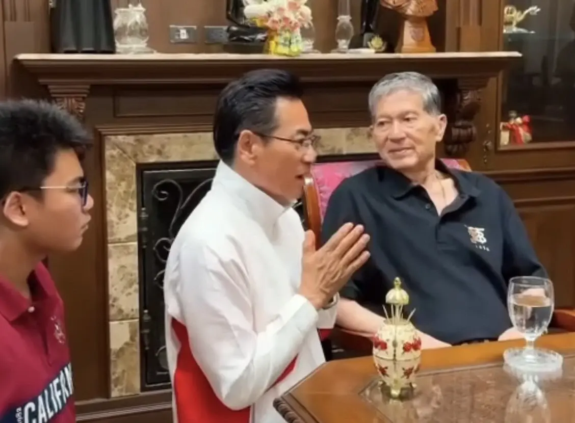 นวรัตน์ กราบขอพรพี่ชาย ร.ต.อ.เฉลิม ก่อนลงสนาม