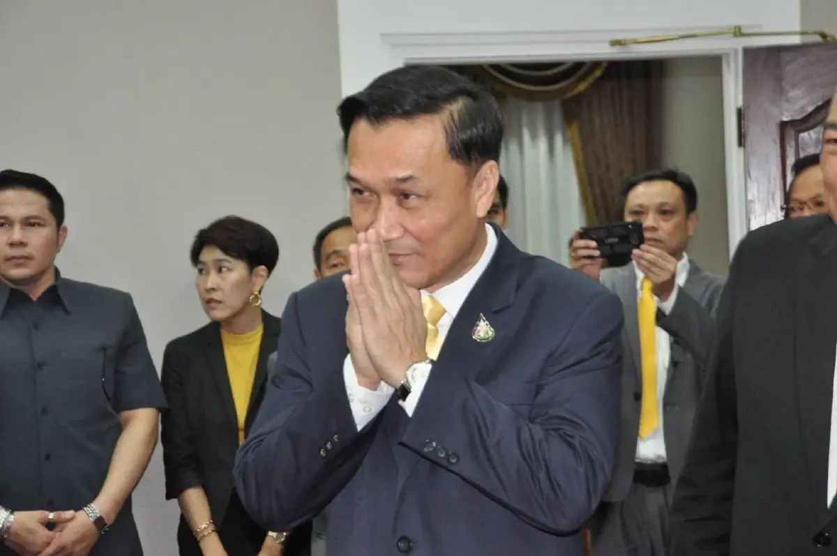 "ทรงศักดิ์" ส่งทนายแจ้งจับ "บังแจ็ค-กิจ-ส้ม" ปมคลิปเสียงโยง "โกงสอบท้องถิ่น" ยันกระบวนการโปร่งใส