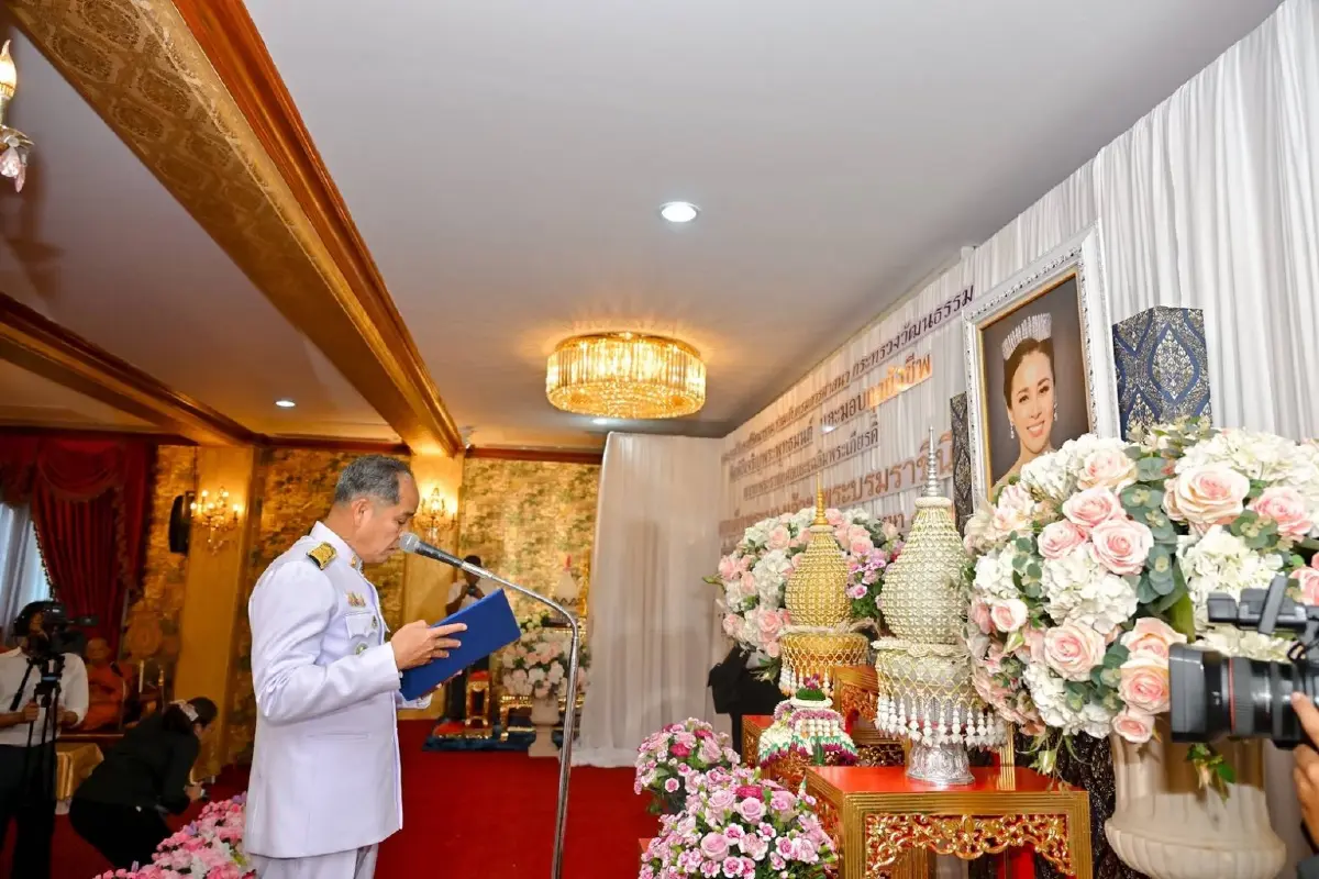 กรมการศาสนาจัดพิธีเจริญพระพุทธมนต์ เฉลิมพระเกียรติ "พระราชินี"
