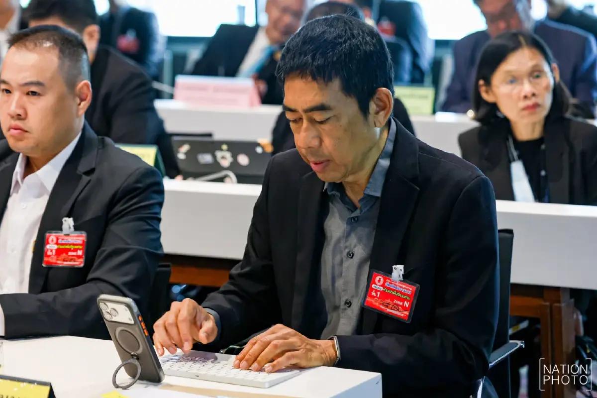 ปกรณ์  พึ่งเนตร  บรรณาธิการบริหารเนชั่นทีวี เข้าร่วมติดตามตรวจสอบมาตรการป้องกันการใช้แพลตฟอร์มการซื้อขายหลักทรัพย์ของโบรกเกอร์