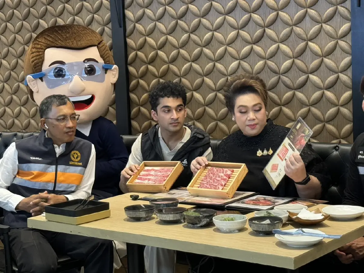 ศุภมาส อิศรภักดี รมว.สำนักนายกรัฐมนตรี นำทีมตรวจร้านบุฟเฟ่ต์ เช็กคุณภาพอาหารและบริการ